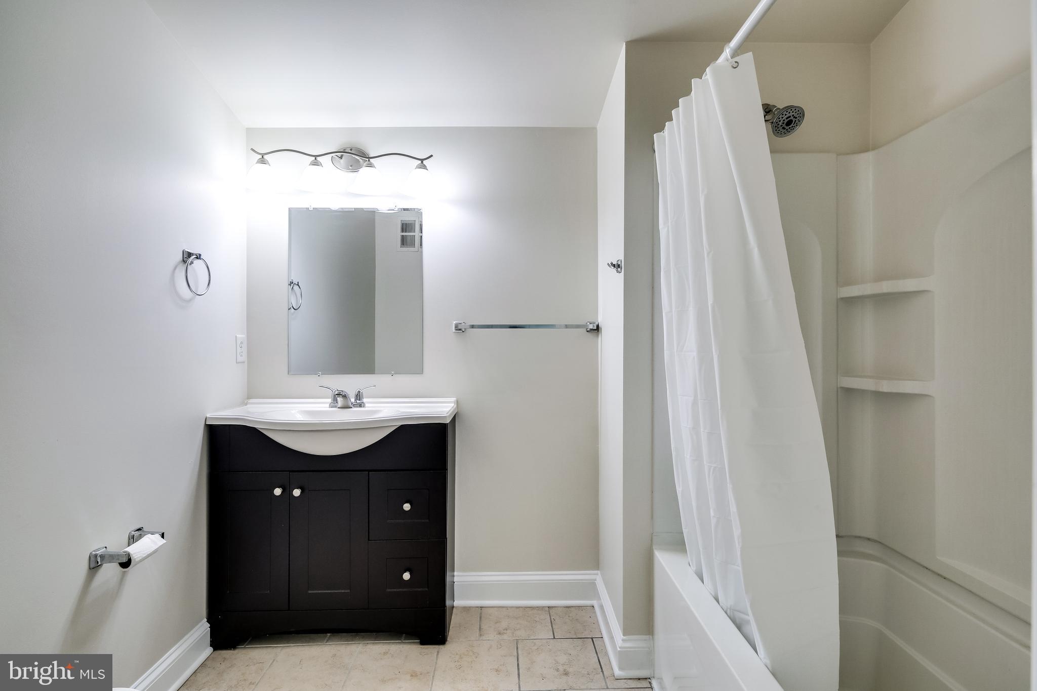 1615 Grange Road Edgewater, MD 21037 - Photo 19 of 33 Full Bathroom