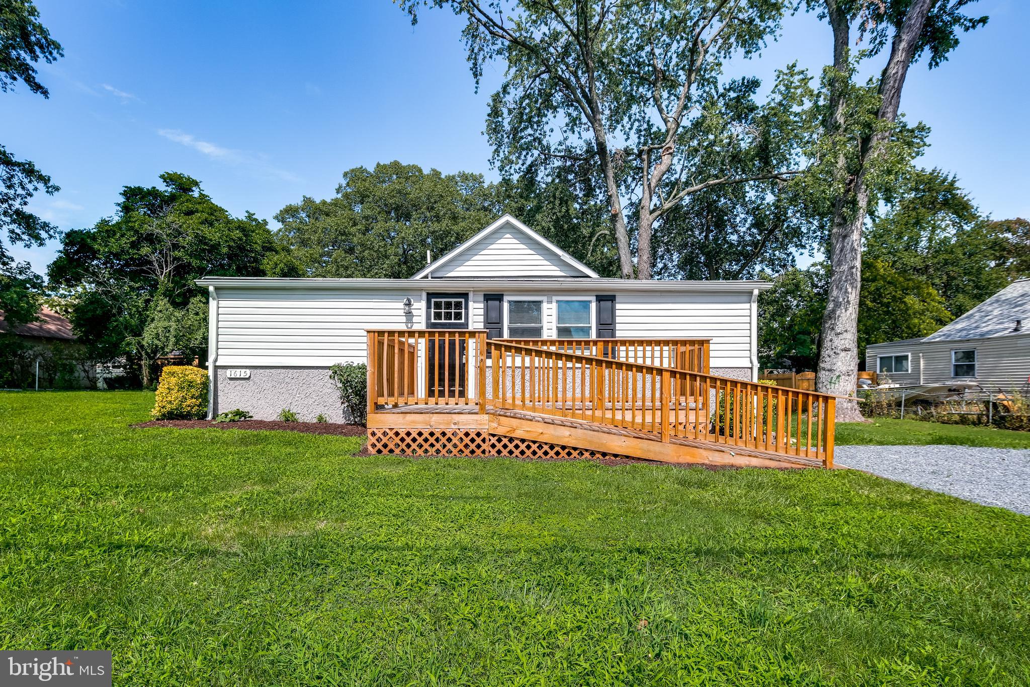 1615 Grange Road Edgewater, MD 21037 - Photo 3 of 33 Front exterior