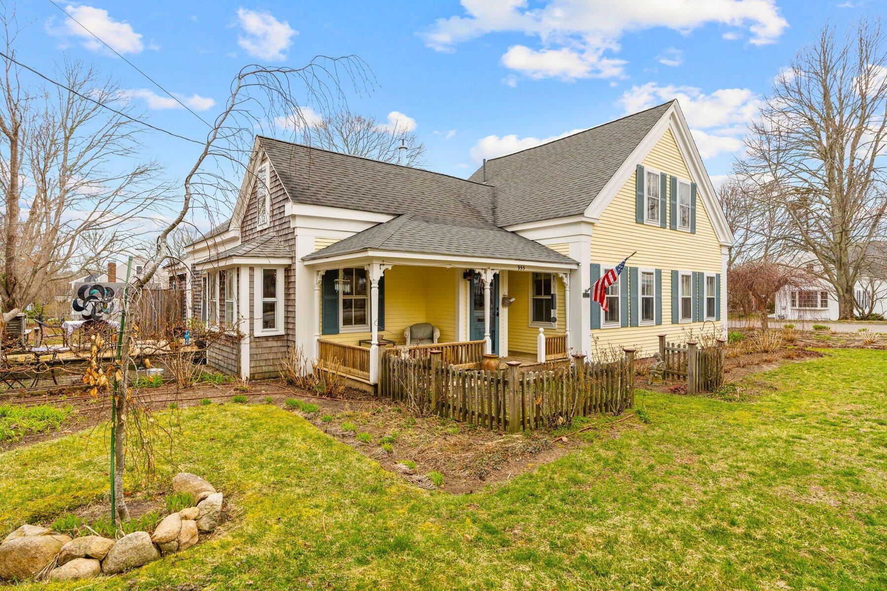 955 Main Street Osterville, MA 02655 - Photo 4 of 51 3-custom-955 Main St Hi Res-33