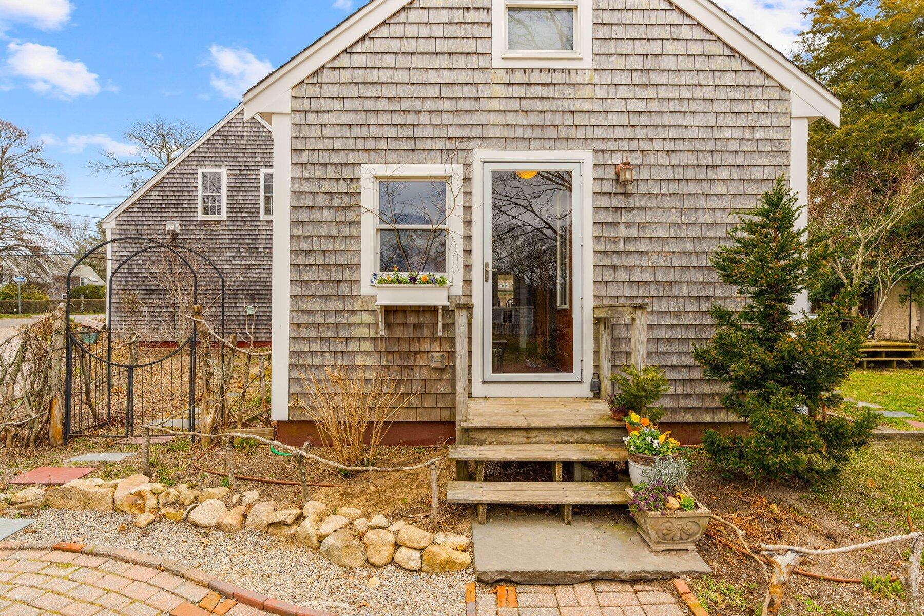 955 Main Street Osterville, MA 02655 - Photo 8 of 51 9-custom-955 Main St Hi Res-29