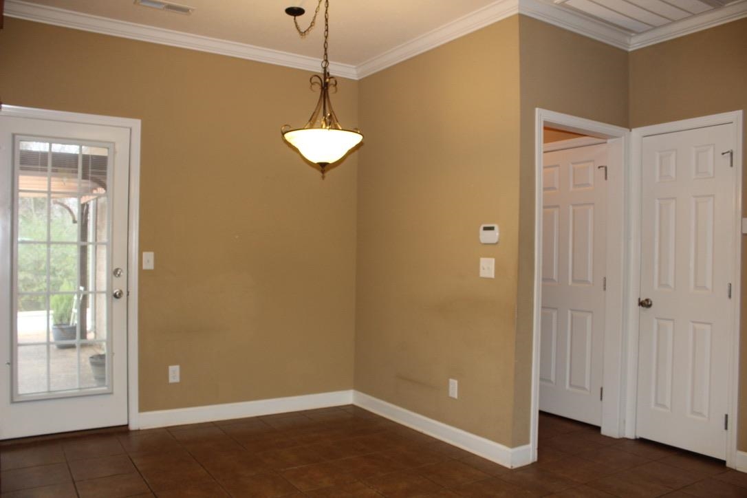 119 Henderson Road Jackson, TN 38305 - Photo 8 of 25 Gallery Image 8