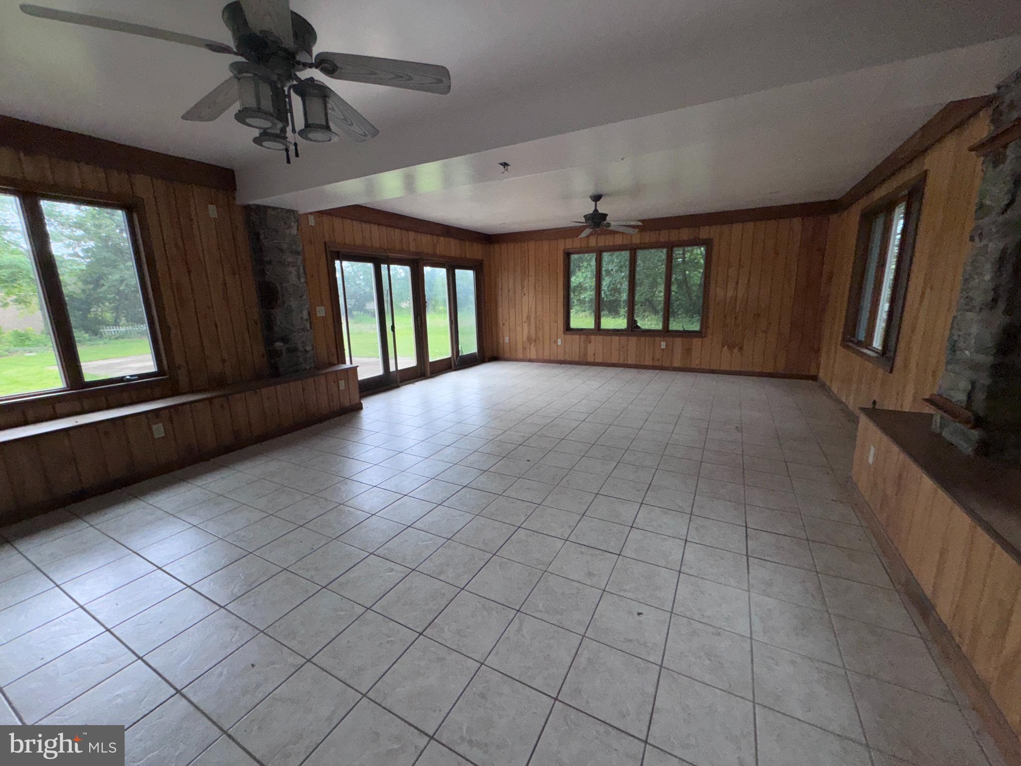 1000 Valleybrook Road, Unit 400 Garnet Valley, PA 19060 - Photo 11 of 35 first floor family room