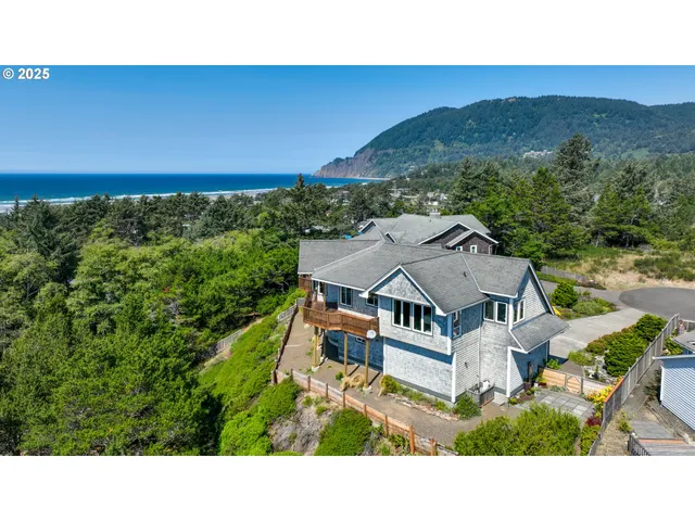 a balcony with a view of city