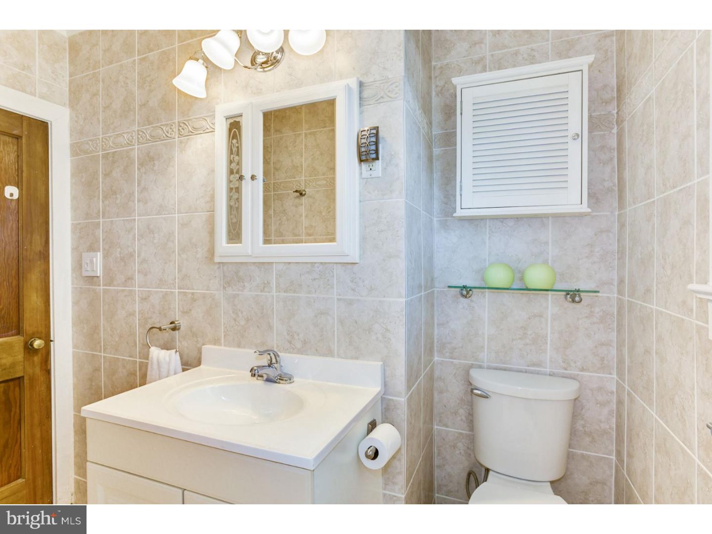 309 Rancocas Avenue Riverside, NJ 08075 - Photo 11 of 16 Bathroom