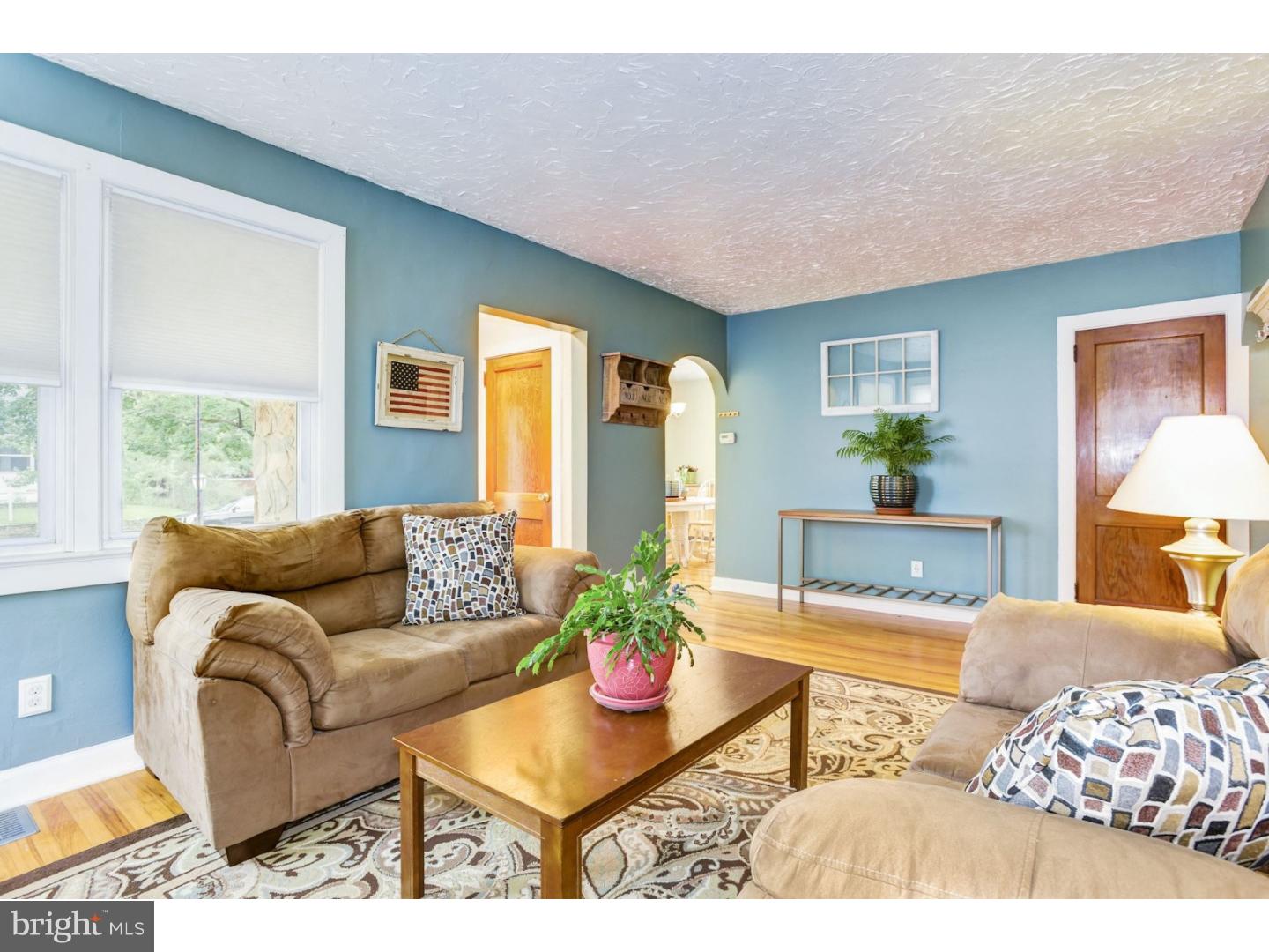 309 Rancocas Avenue Riverside, NJ 08075 - Photo 3 of 16 Family Room