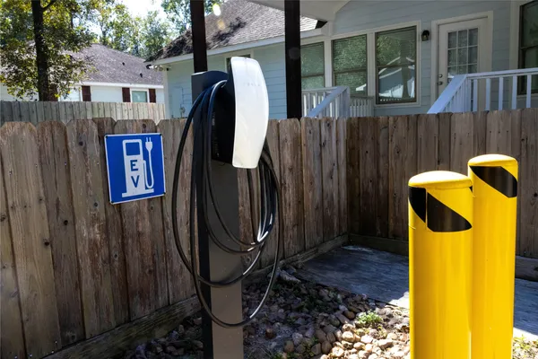 $2,975 | 17023 Lexington Drive, Conroe, TX 77385