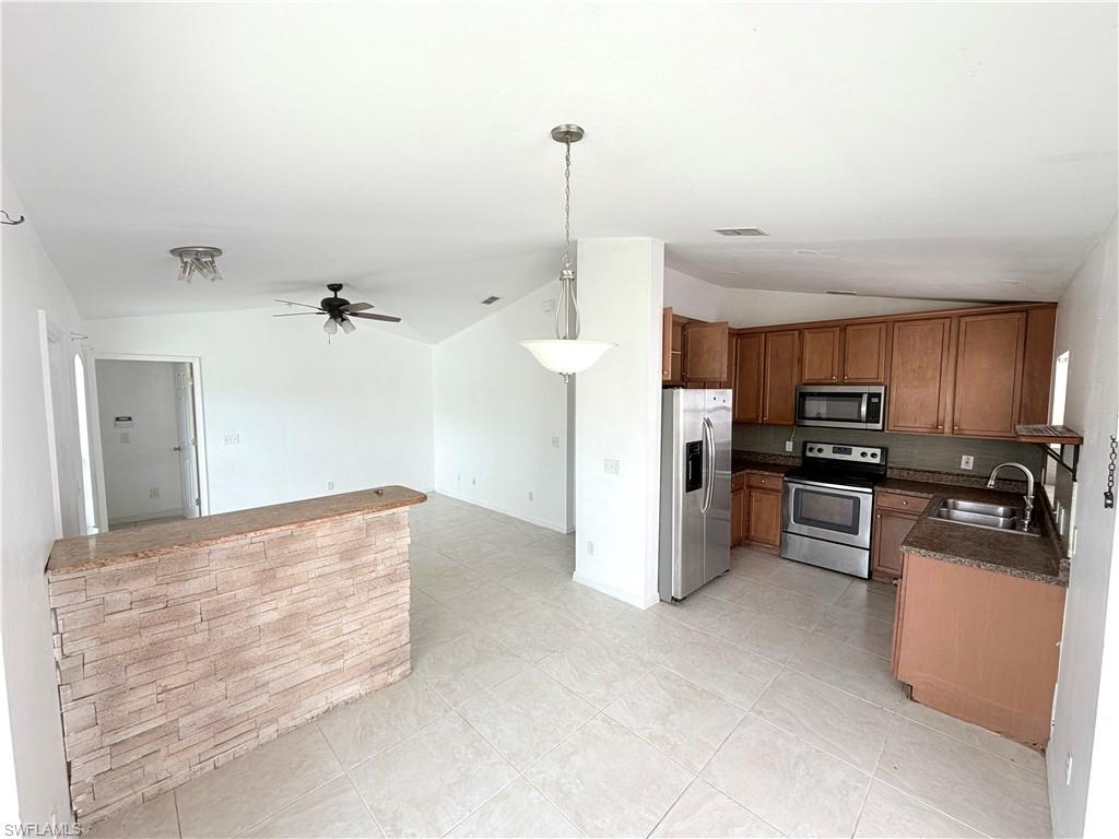 3586 Seagrape Avenue Naples, FL 34104 - Photo 14 of 44