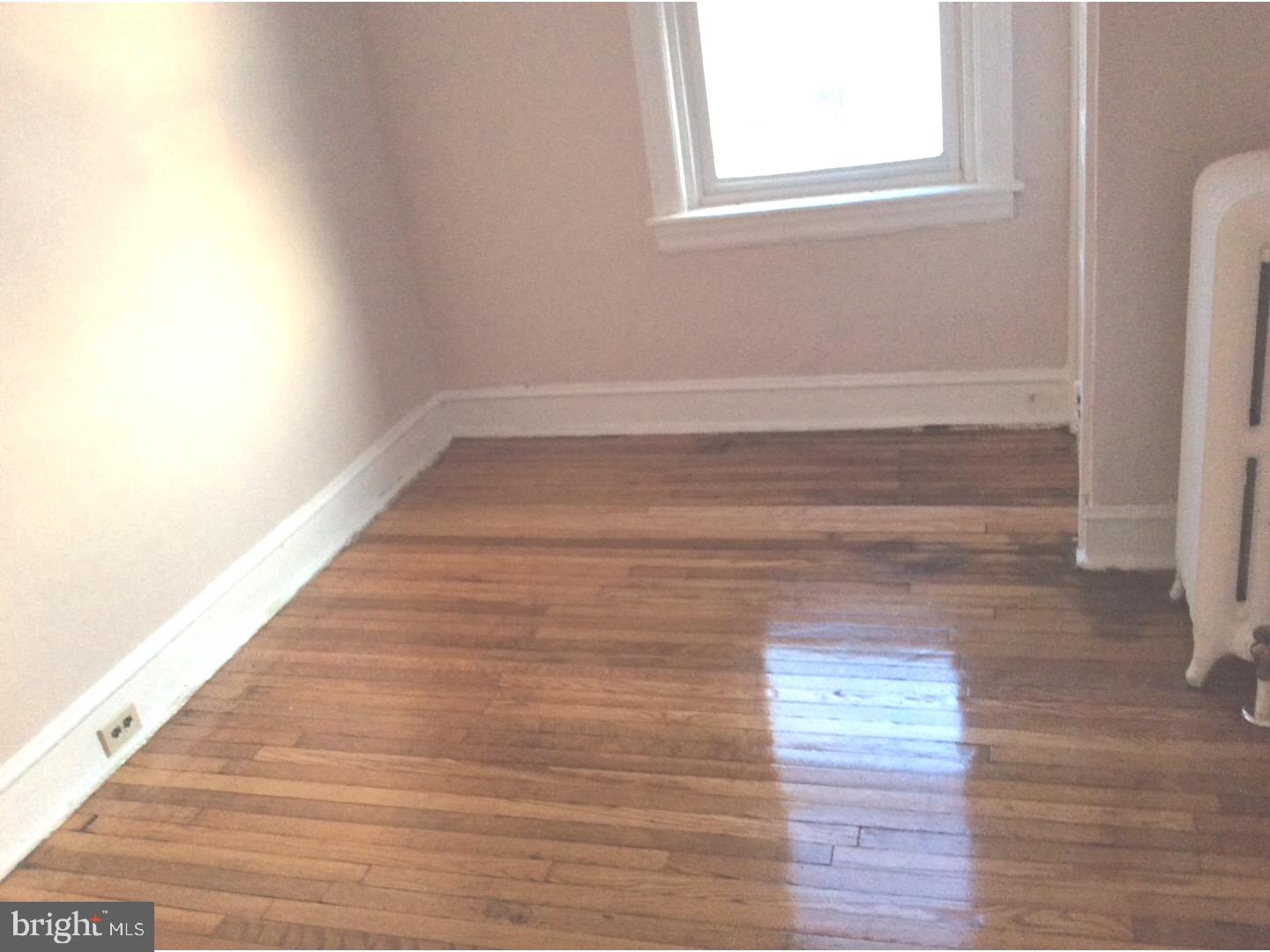 242 Maypole Road Upper Darby, PA 19082 - Photo 3 of 21
