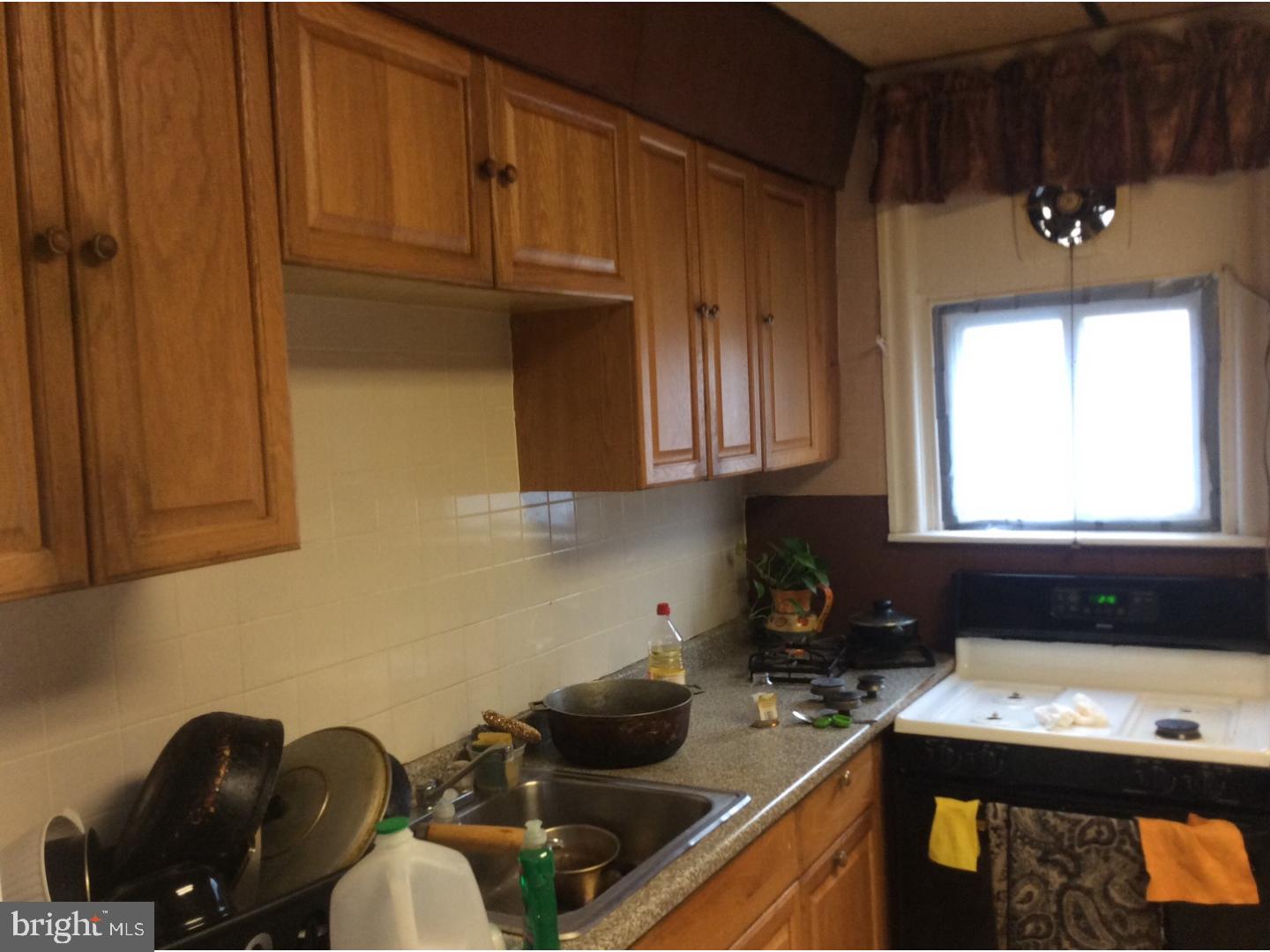 242 Maypole Road Upper Darby, PA 19082 - Photo 5 of 21