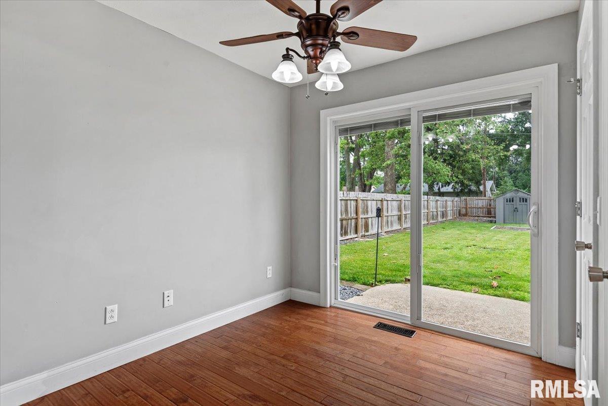 639 Deerfield Road Chatham, IL 62629 - Photo 7 of 43