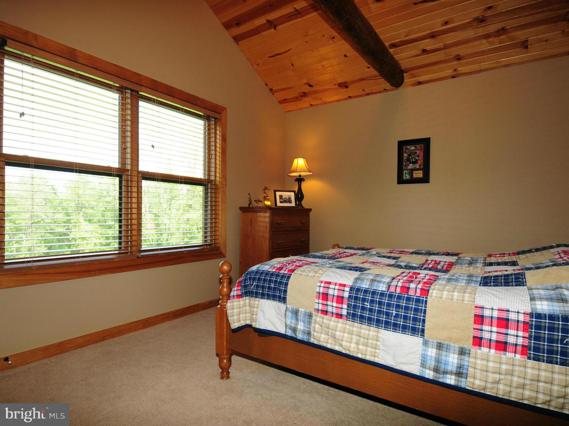 13121 Sagle Road Purcellville, VA 20132 - Photo 18 of 30 2nd bedroom on 2nd floor