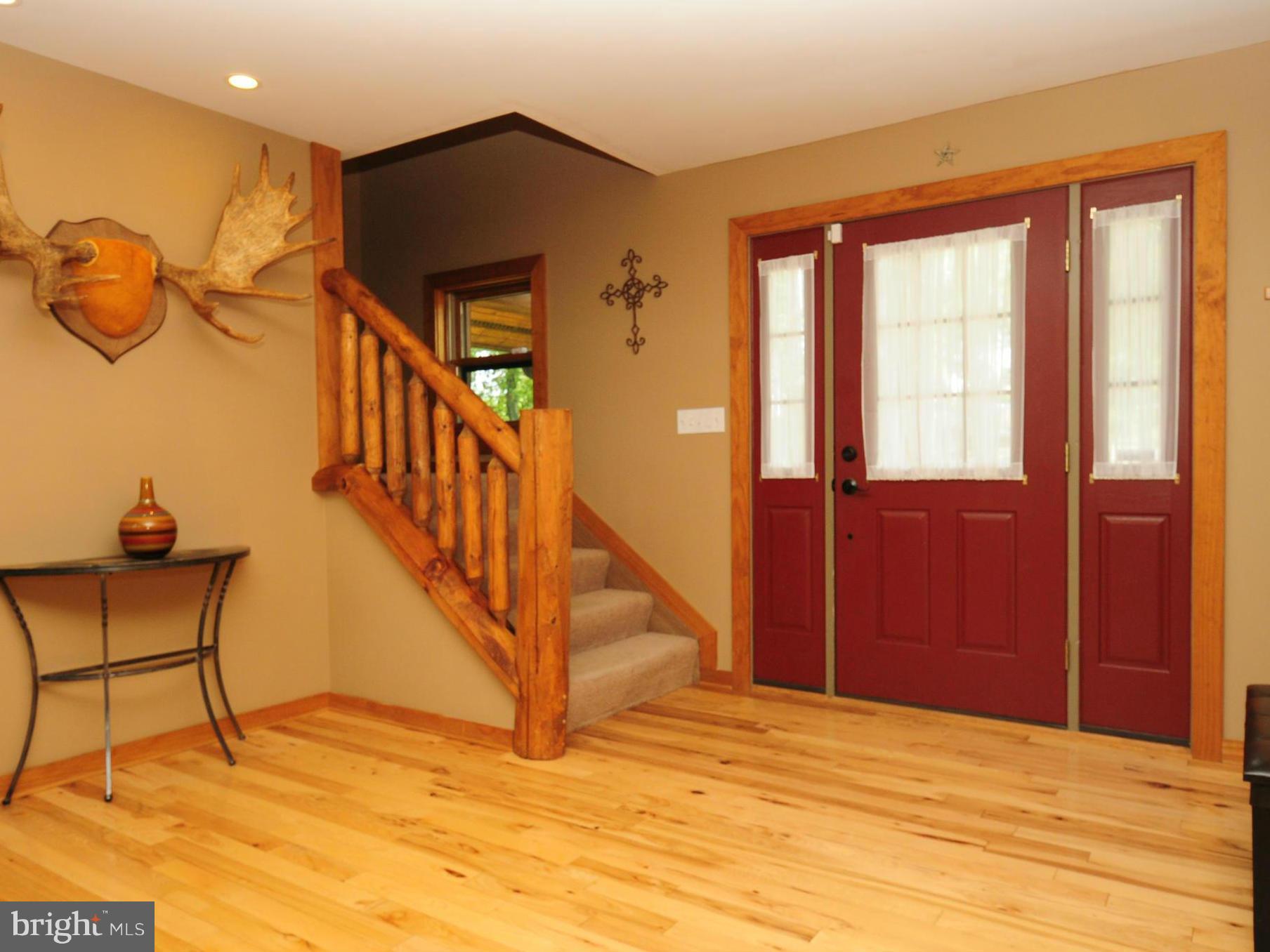 13121 Sagle Road Purcellville, VA 20132 - Photo 29 of 30 Foyer leads to open floor plan---great flow!