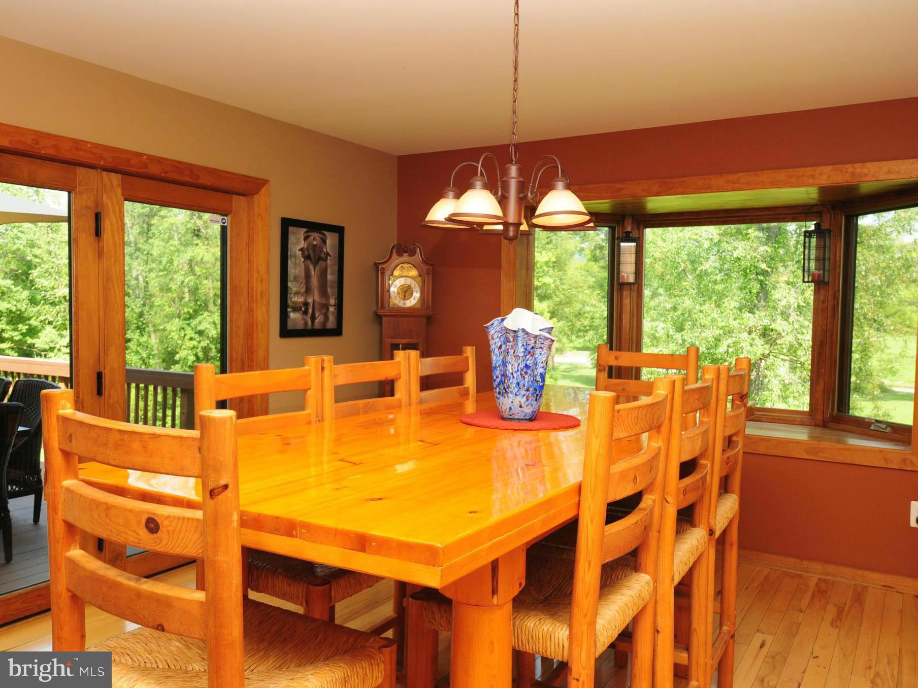13121 Sagle Road Purcellville, VA 20132 - Photo 8 of 30 Breakfast/dining area with access to deck