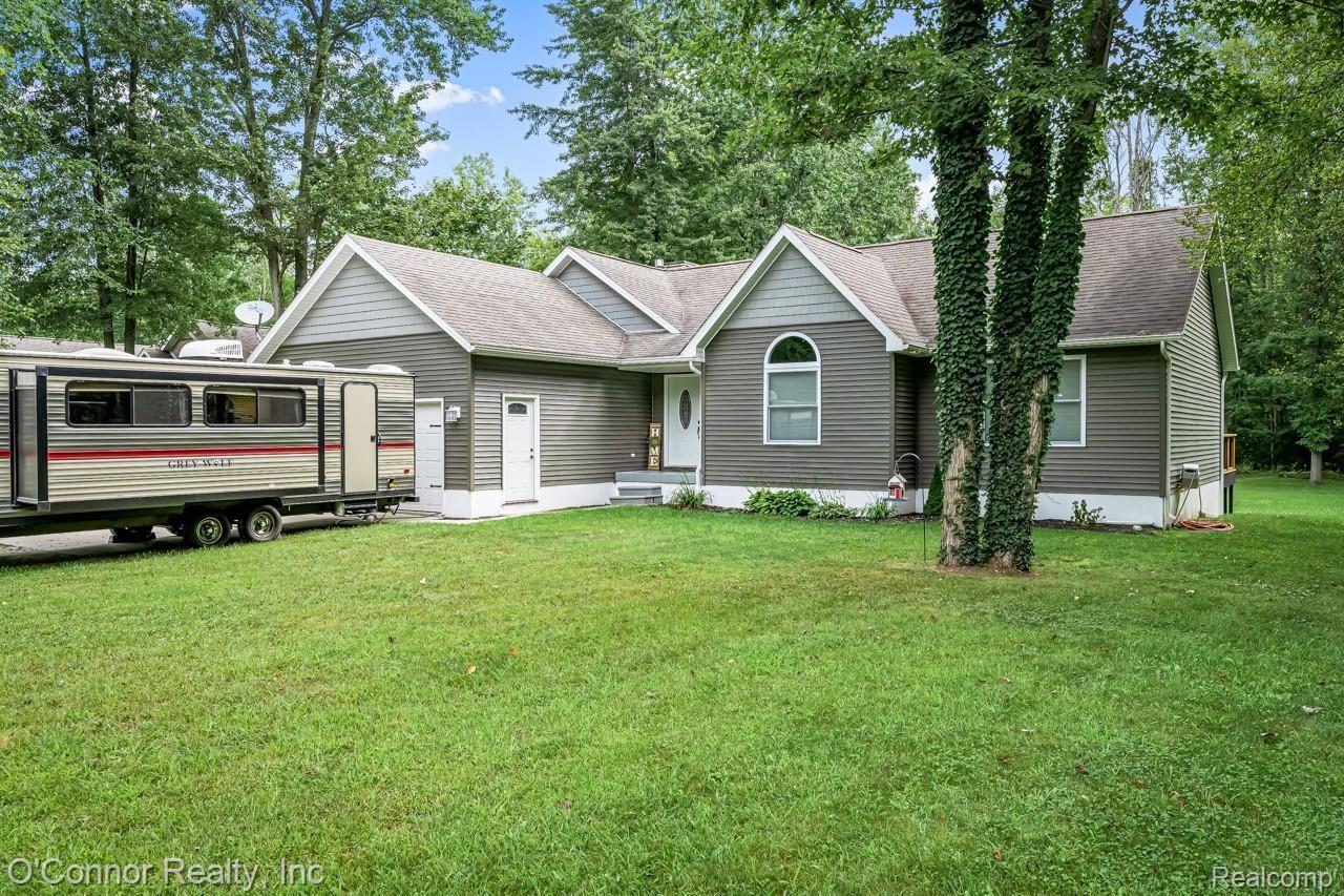 698 Allen Road Smiths Creek, MI 48074 - Photo 1 of 27 689 Allen-3.jpg