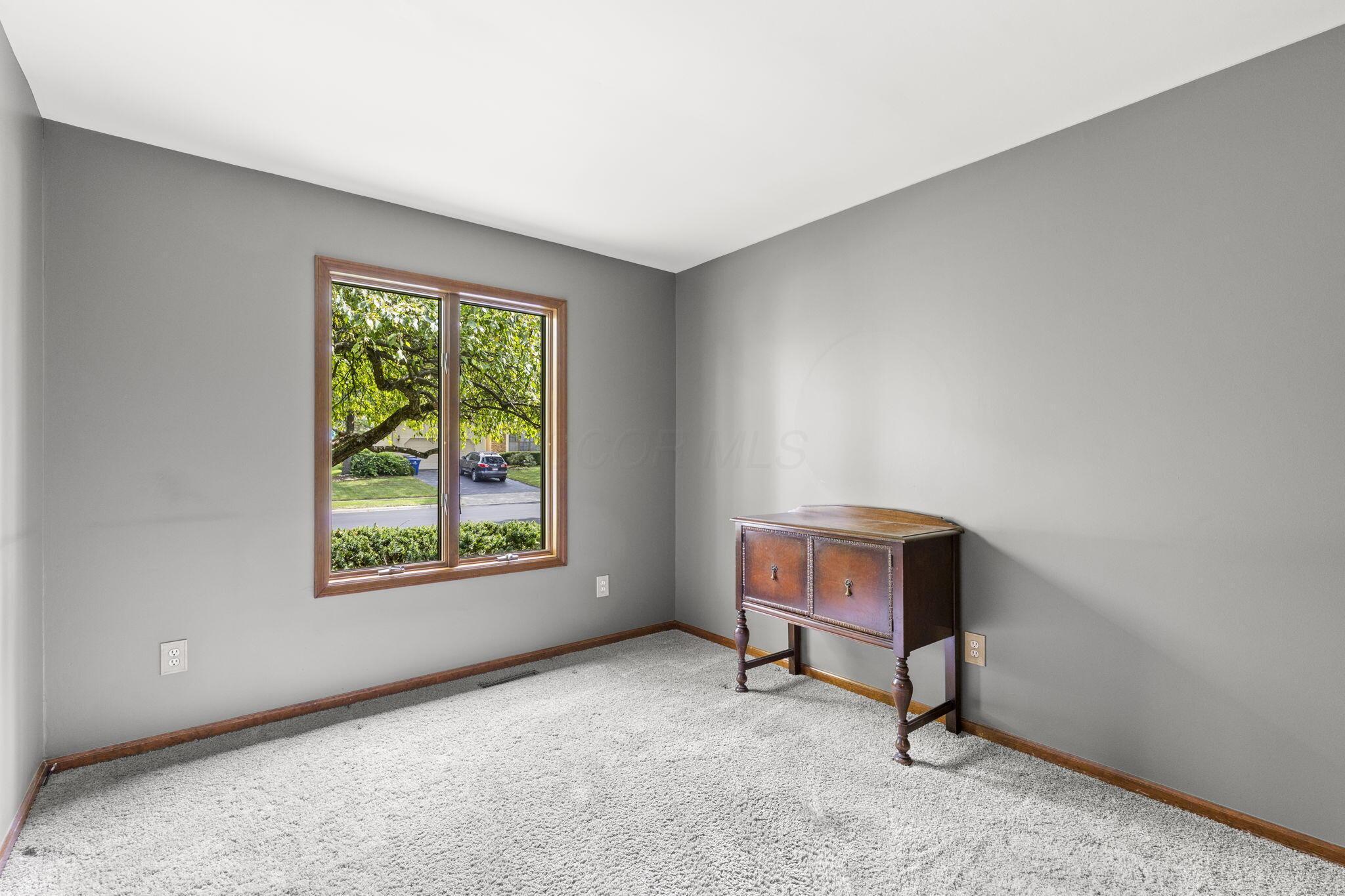 1161 Riva Ridge Boulevard Columbus, OH 43230 - Photo 5 of 60 DEN / OFFICE
