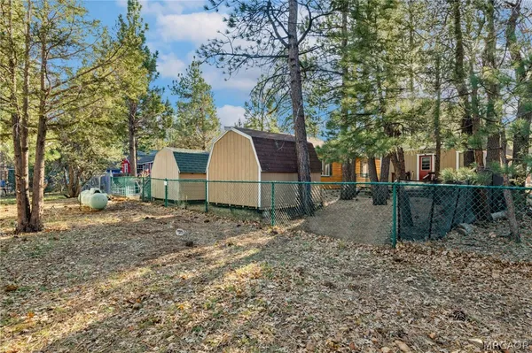 $279,000 | 594 Los Angeles Avenue, Sugarloaf, CA 92386