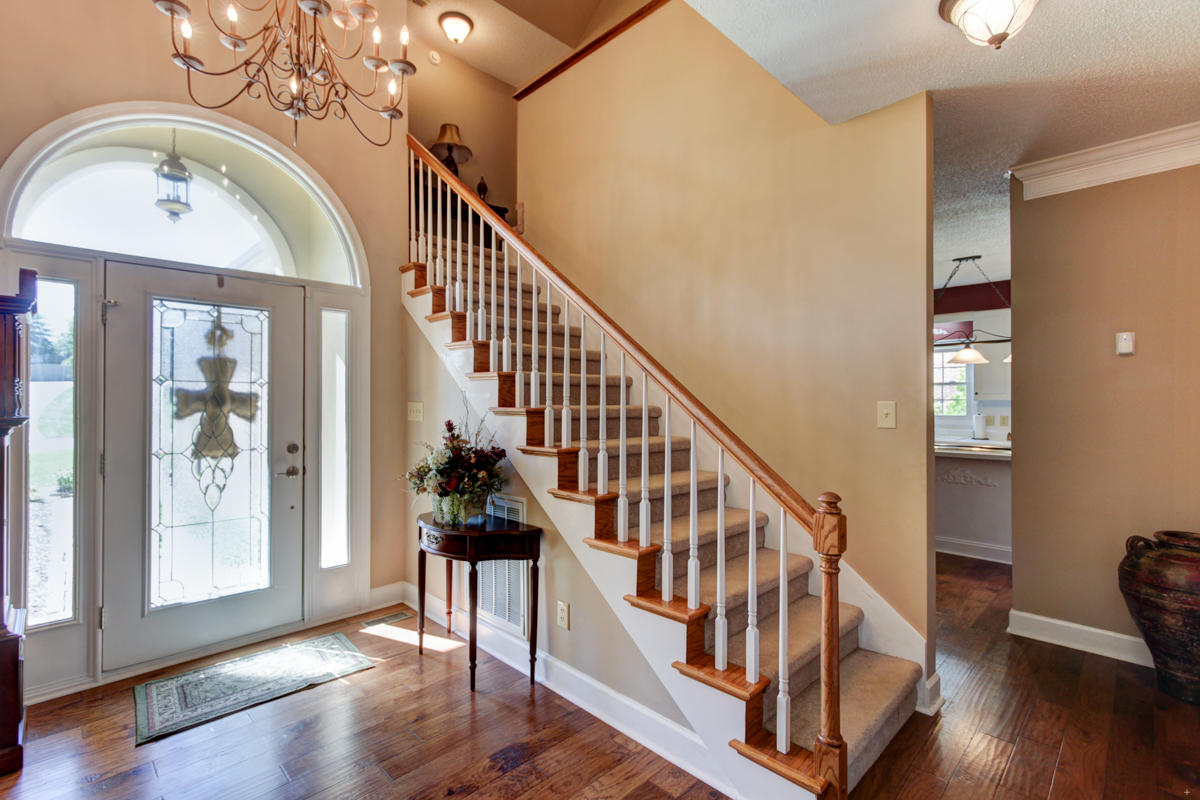 5624 Fountain Gate Road Knoxville, TN 37918 - Photo 2 of 30 + Perceptions (18)