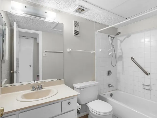 $1,290 | 2800 Jeanetta Street, Unit 1106, Houston, TX 77063