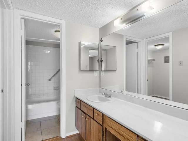 $1,290 | 2800 Jeanetta Street, Unit 1106, Houston, TX 77063