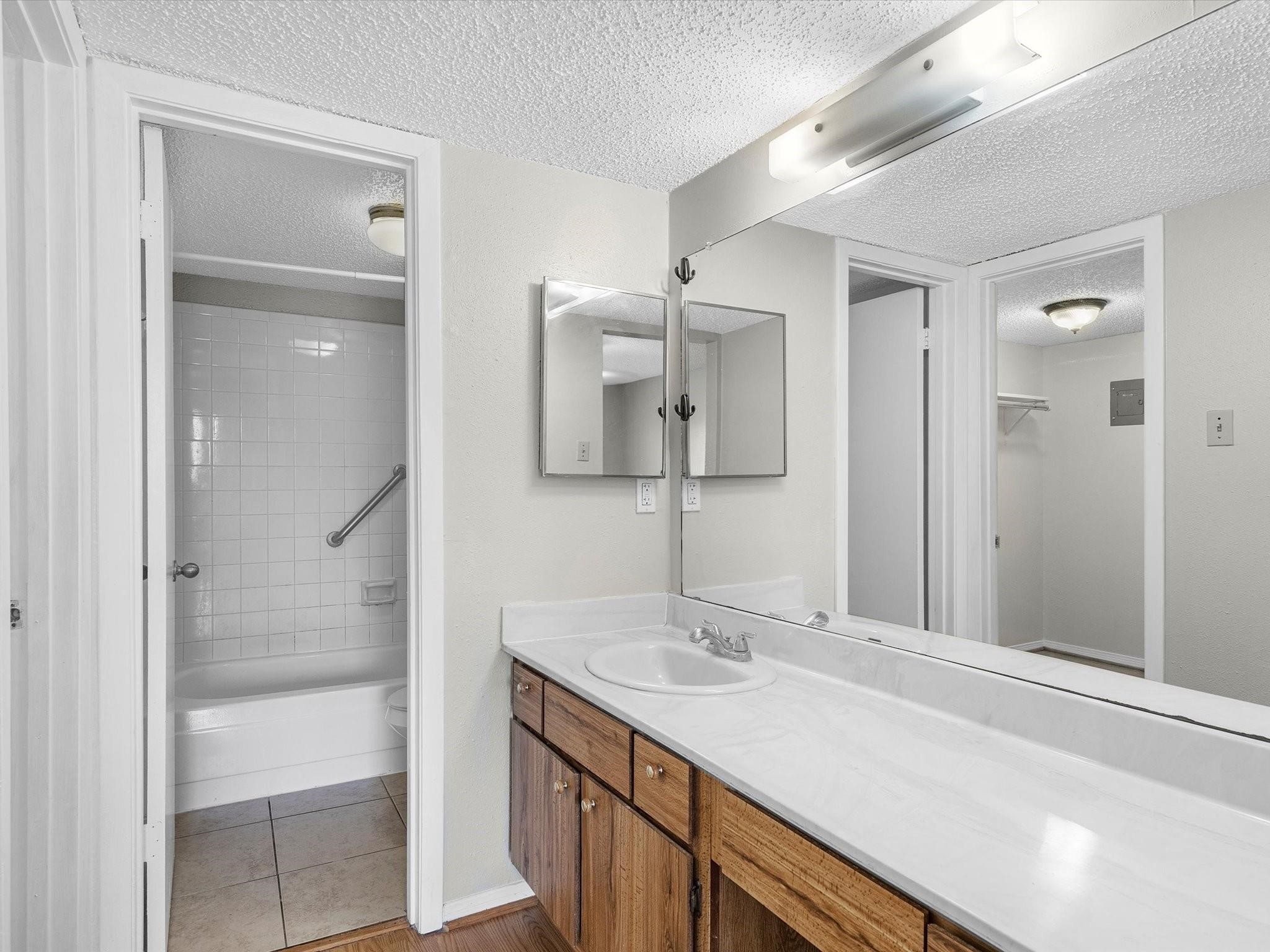 2800 Jeanetta Street, Unit 1106 Houston, TX 77063 - Photo 7 of 20