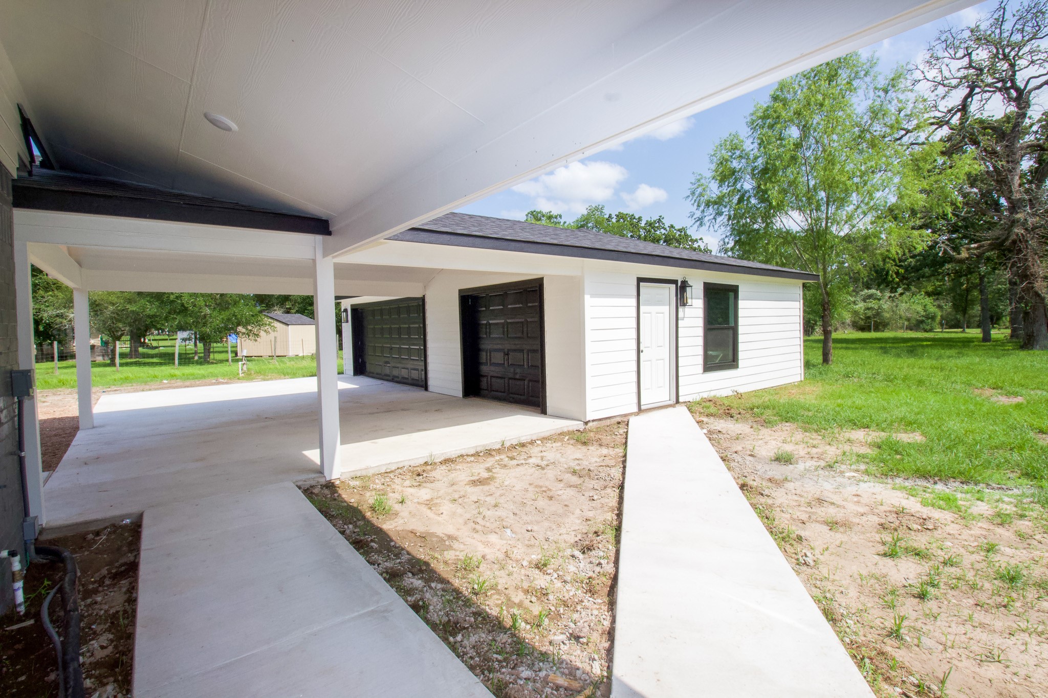 54 Windmill Road Hempstead, TX 77445 - Photo 19 of 26 a front view of house with yard and outdoor space