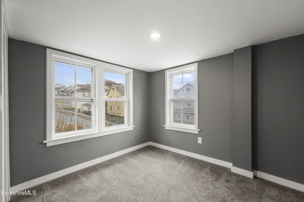 $269,900 | 9 Richmond Lane, Adams, MA 01220