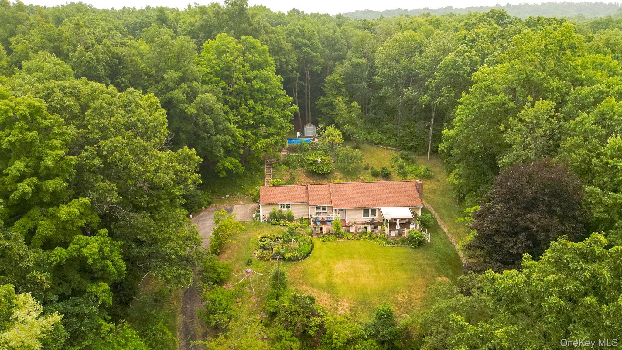 408 Field Road Red Hook, NY 12571 - Photo 32 of 33
