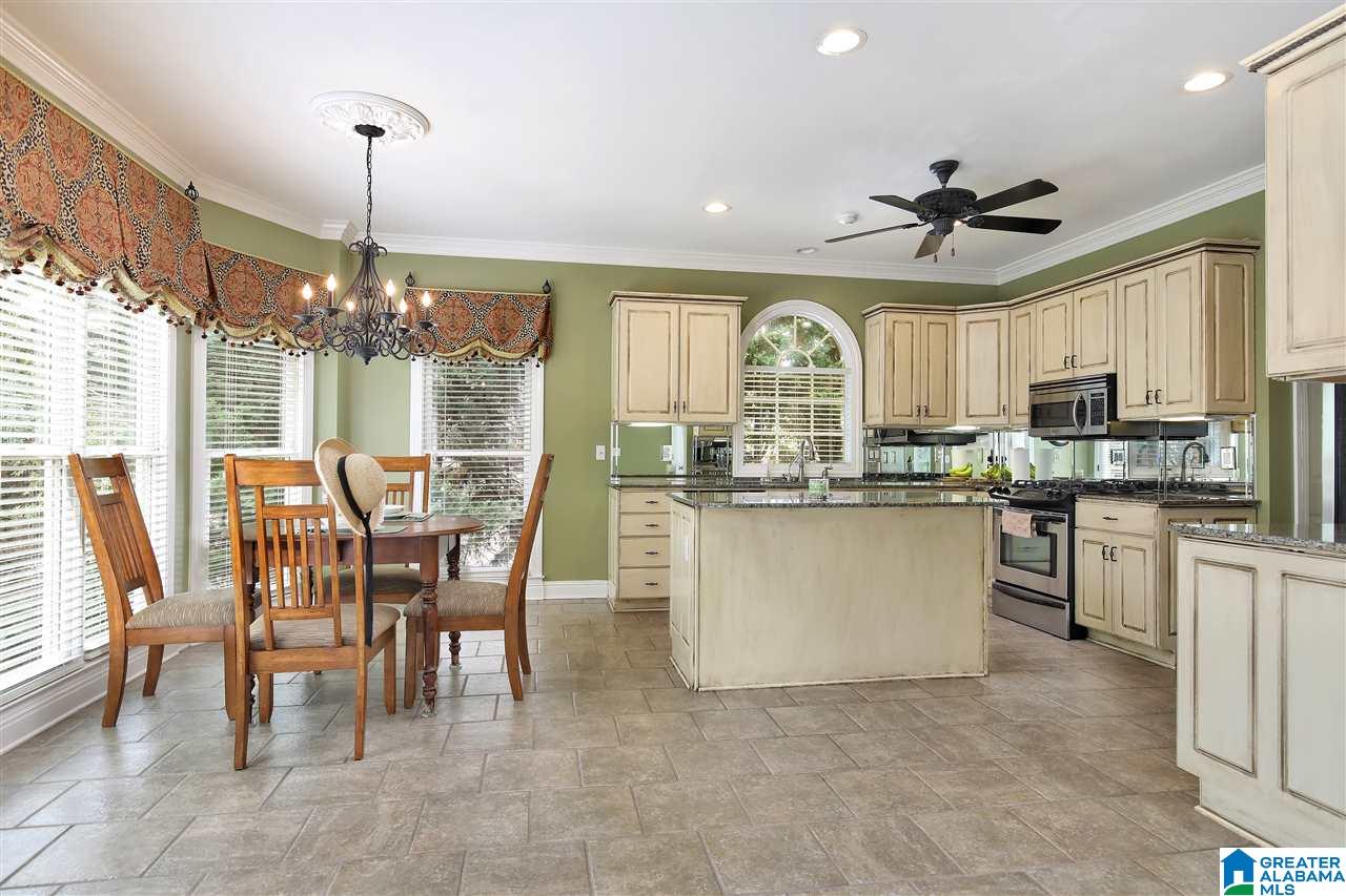 406 Woodward Road Trussville, AL 35173 - Photo 9 of 38