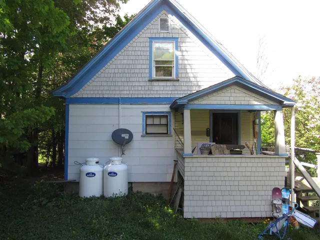 $164,900 | 22 Colodny Terrace, Newport, VT 05855