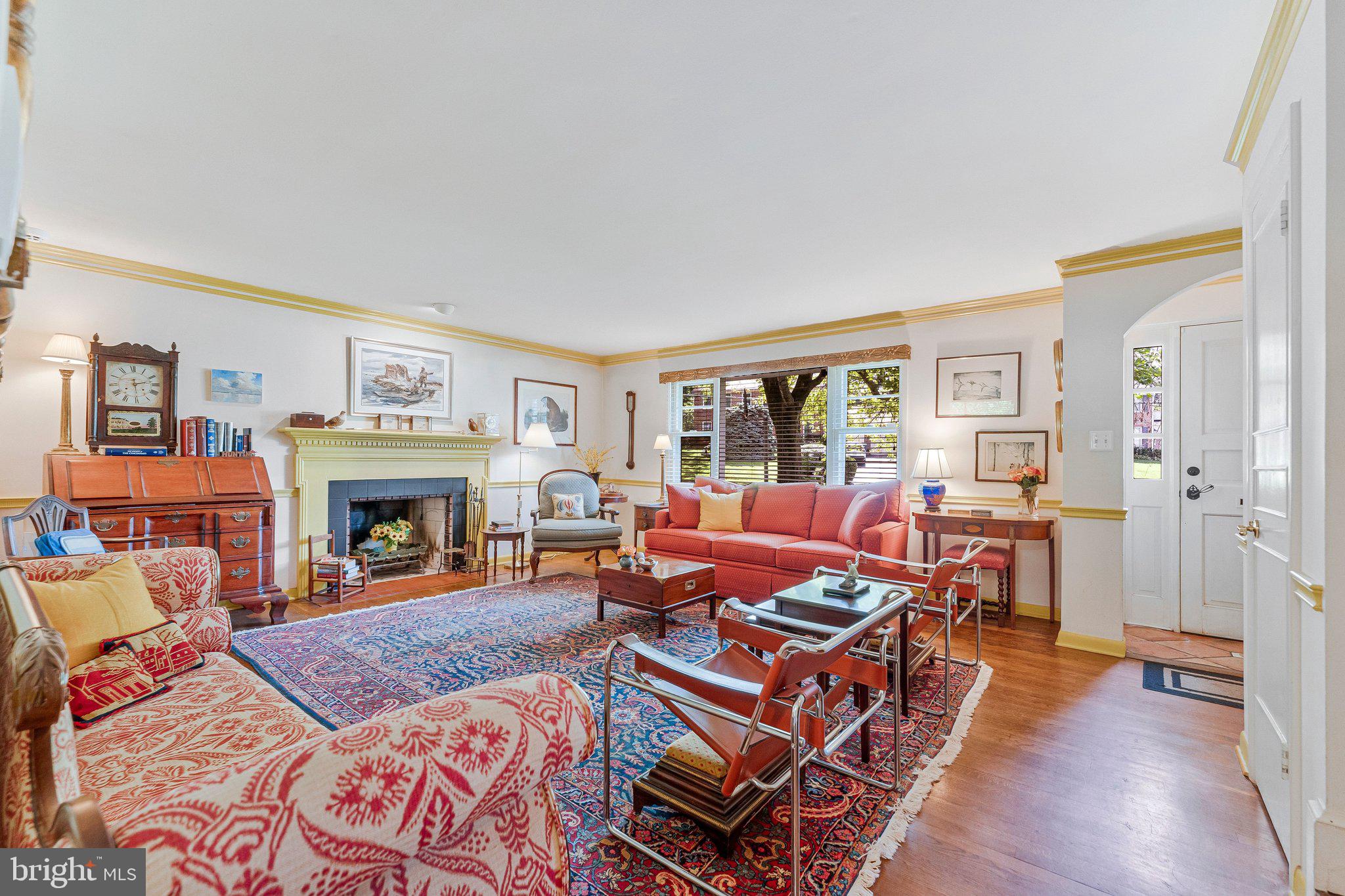 Main level living room