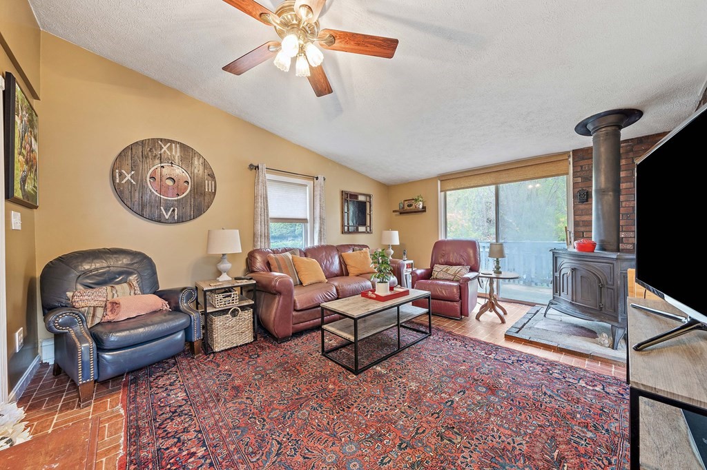 31 Suomi Road Quincy, MA 02169 - Photo 8 of 34 Gallery Image 8
