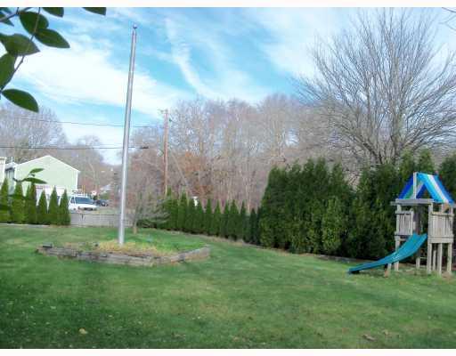 16 Woodridge Road Narragansett, RI 02882 - Photo 10 of 11 Yard/Garden. SIDE YARD