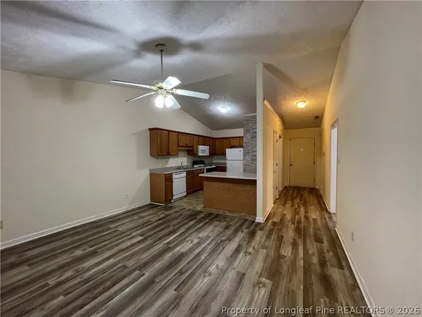 $1,000 | 522 Longview Drive, Unit B, Fayetteville, NC 28311