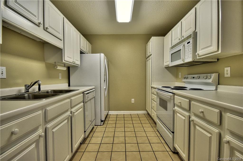 21152 Cold Spring Lane, Unit 14 Cornelius, NC 28031 - Photo 7 of 26 Gallery Image 7