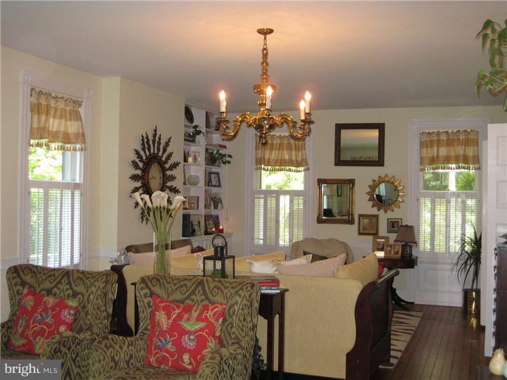 746 Conestoga Road Berwyn, PA 19312 - Photo 7 of 25 Living Room