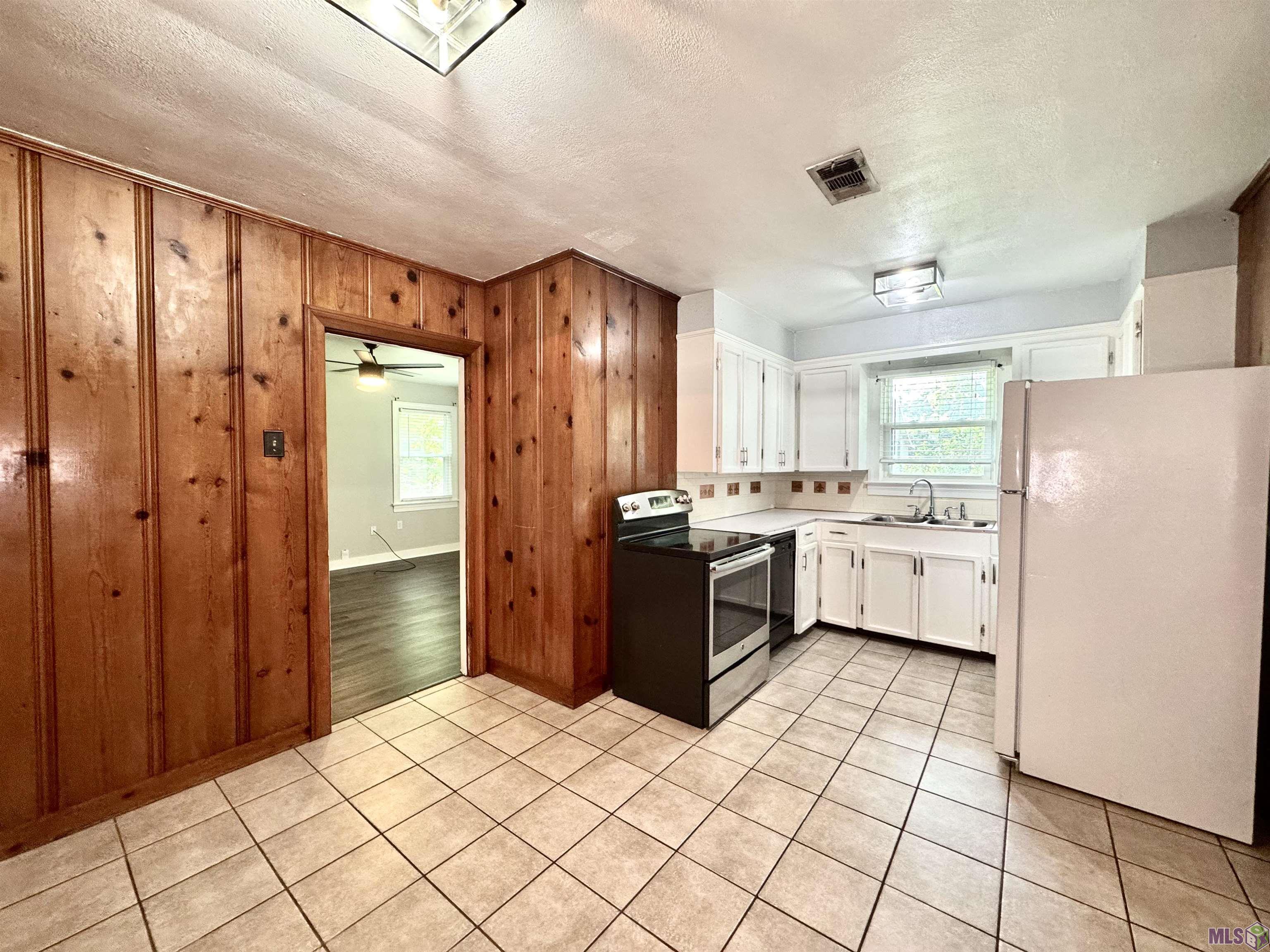 2428 Orpine Avenue Baton Rouge, LA 70808 - Photo 2 of 18