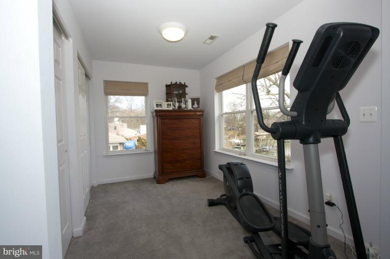 337 Worton Road Baltimore, MD 21221 - Photo 13 of 21 Bedroom (Master)