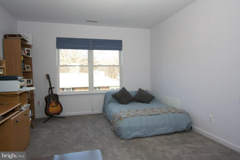 337 Worton Road Baltimore, MD 21221 - Photo 16 of 21 Bedroom