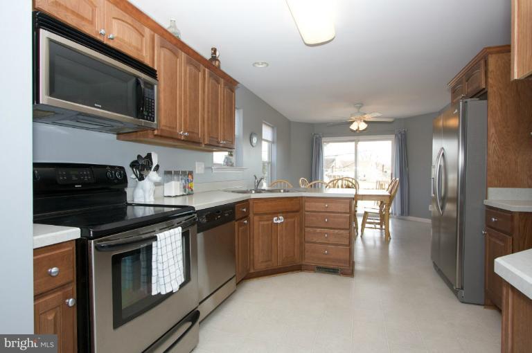 337 Worton Road Baltimore, MD 21221 - Photo 17 of 21 Kitchen