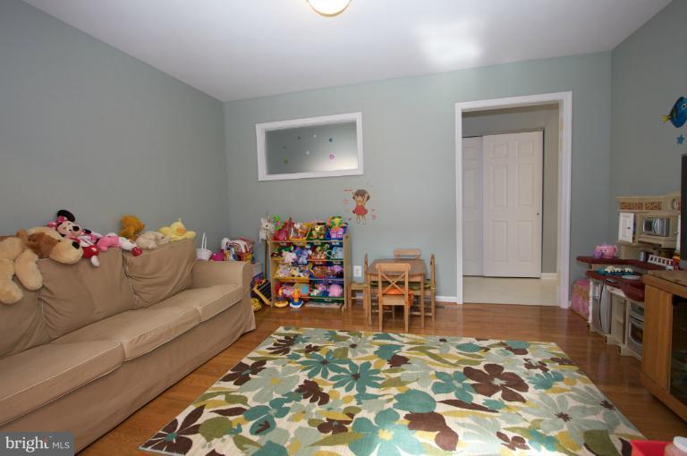 337 Worton Road Baltimore, MD 21221 - Photo 19 of 21 Dining Room