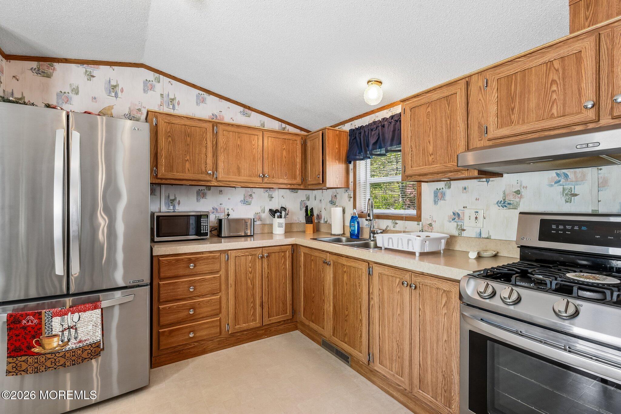 9 Kay Lane, Unit 9 Howell, NJ 07731 - Photo 8 of 24 008