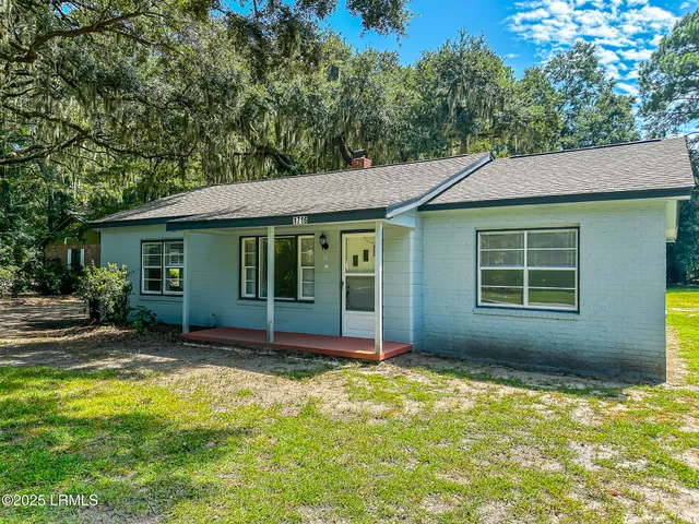 $1,625 | 1716 Lafayette Street, Beaufort, SC 29902