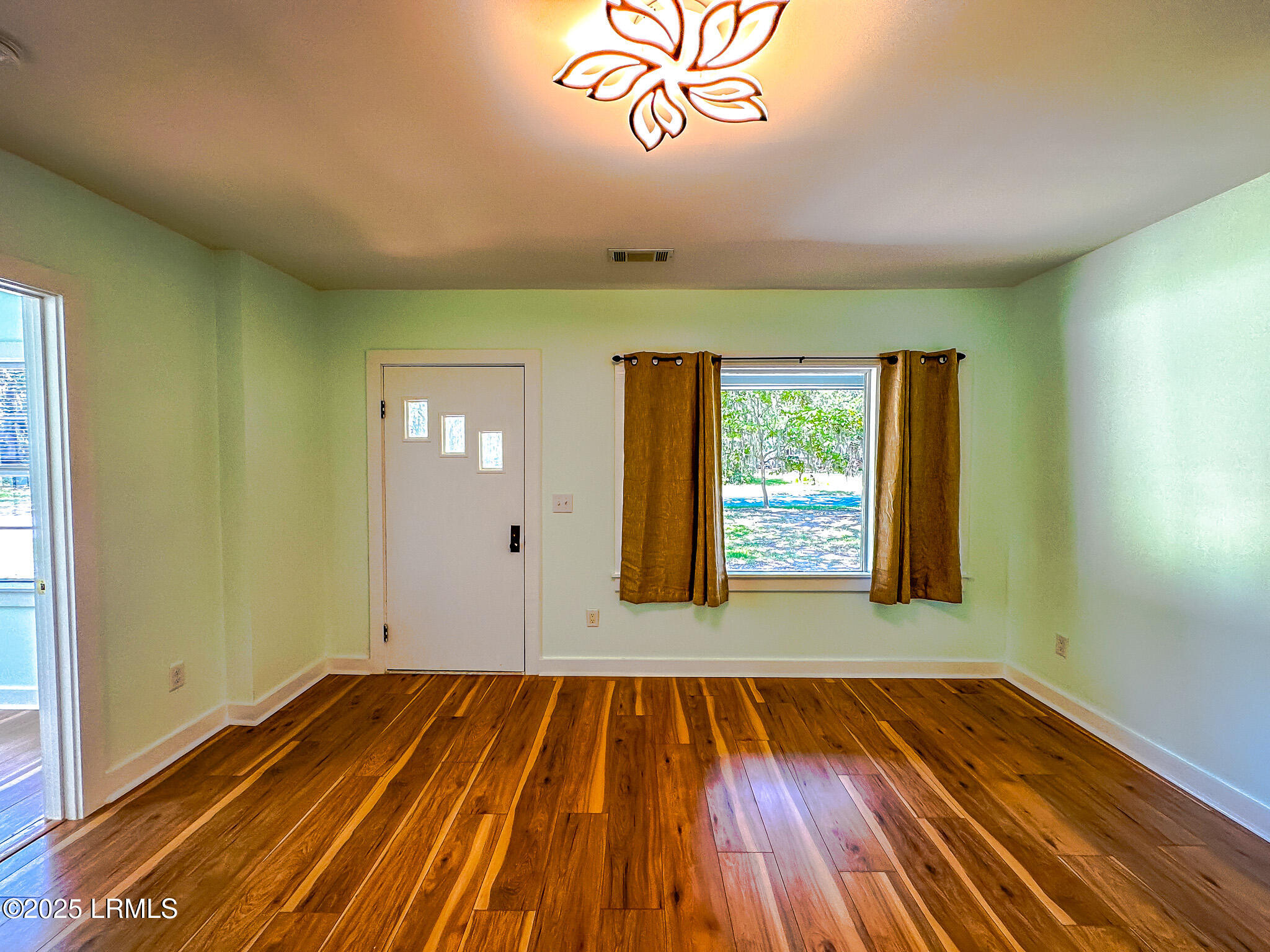 1716 Lafayette Street Beaufort, SC 29902 - Photo 14 of 42 35617282_IMG_3847