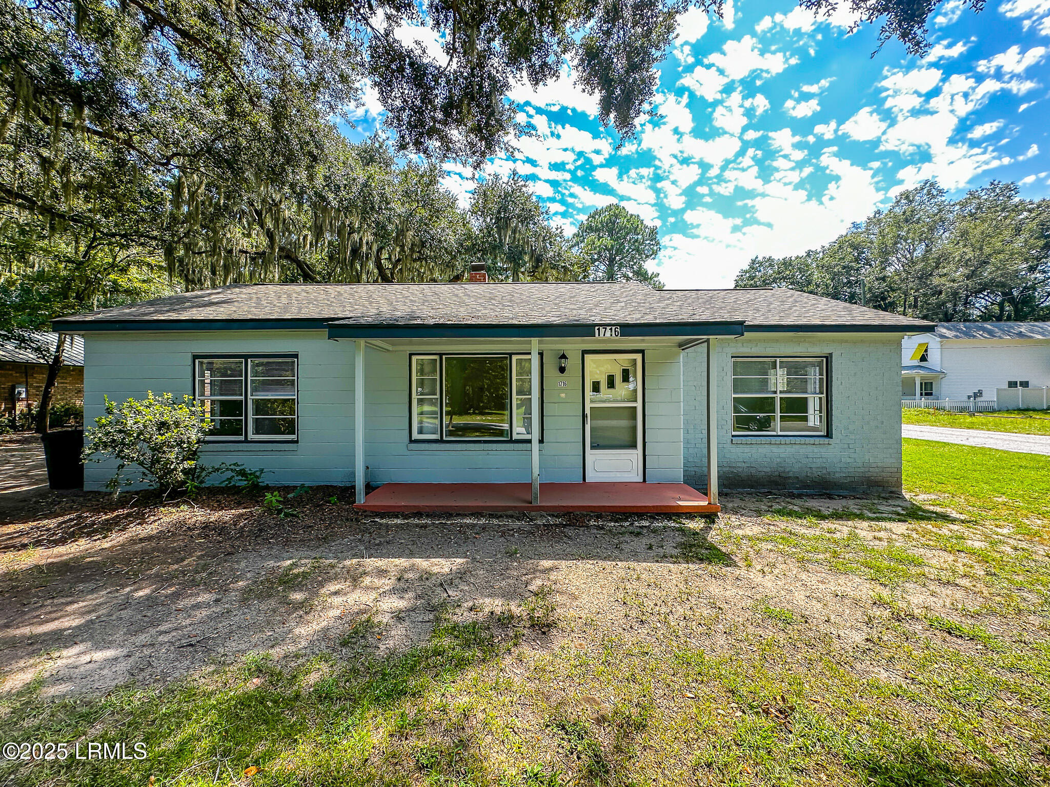 1716 Lafayette Street Beaufort, SC 29902 - Photo 2 of 42 35617229_IMG_3825