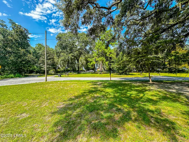 $1,625 | 1716 Lafayette Street, Beaufort, SC 29902