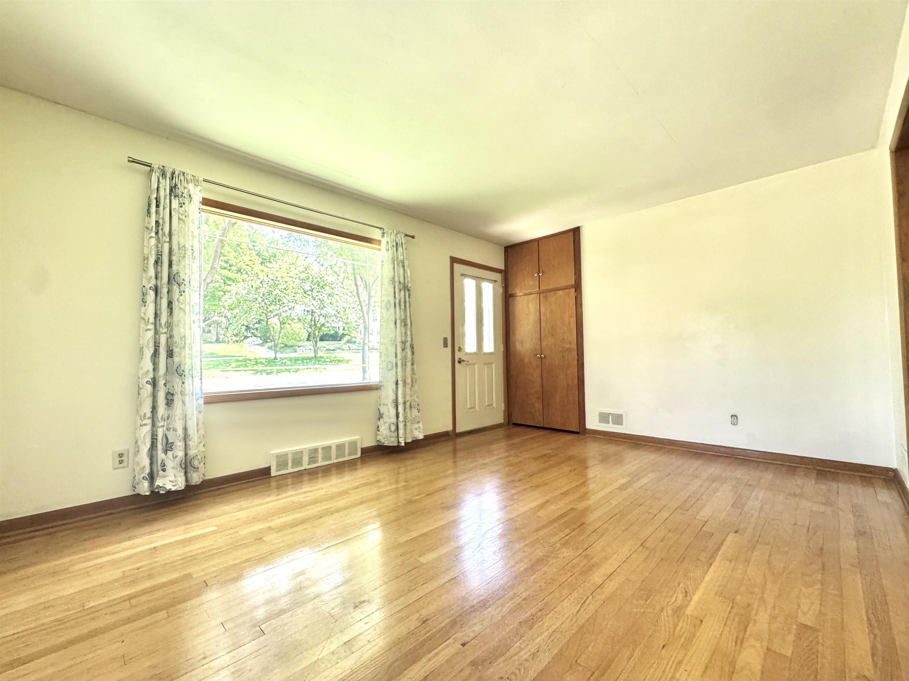 222 South Midvale Boulevard Madison, WI 53705 - Photo 11 of 38