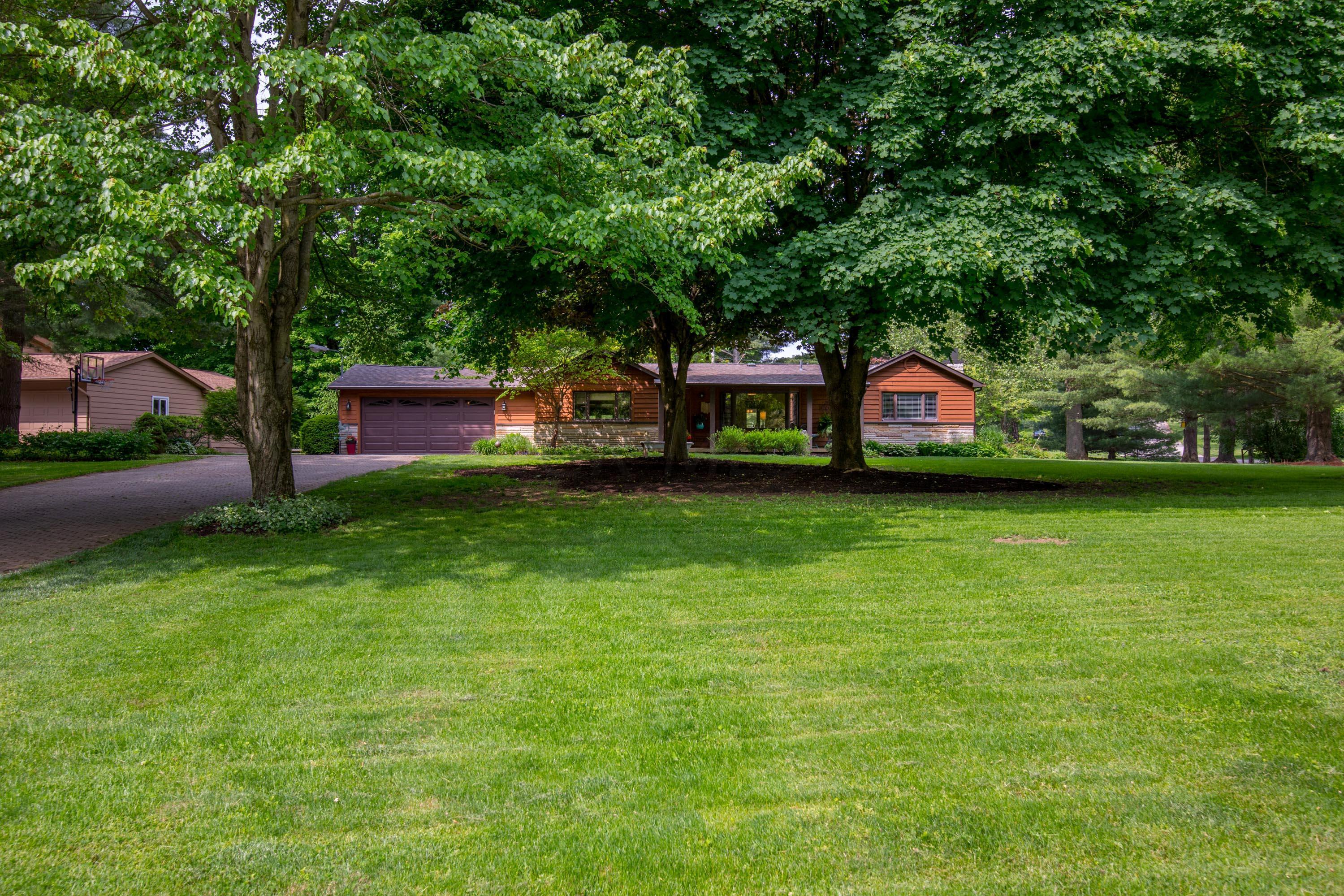 1922 Stratford Road Delaware, OH 43015 - Photo 2 of 64 Gallery Image 2