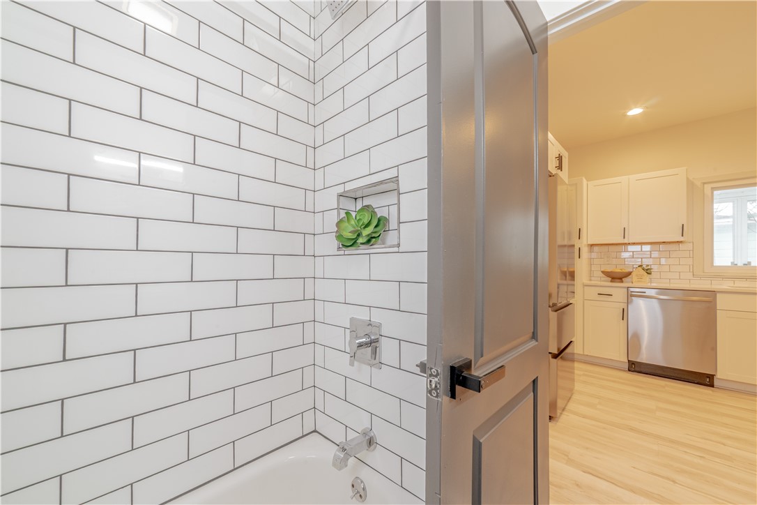 61 Allmeroth Street Rochester, NY 14620 - Photo 13 of 17