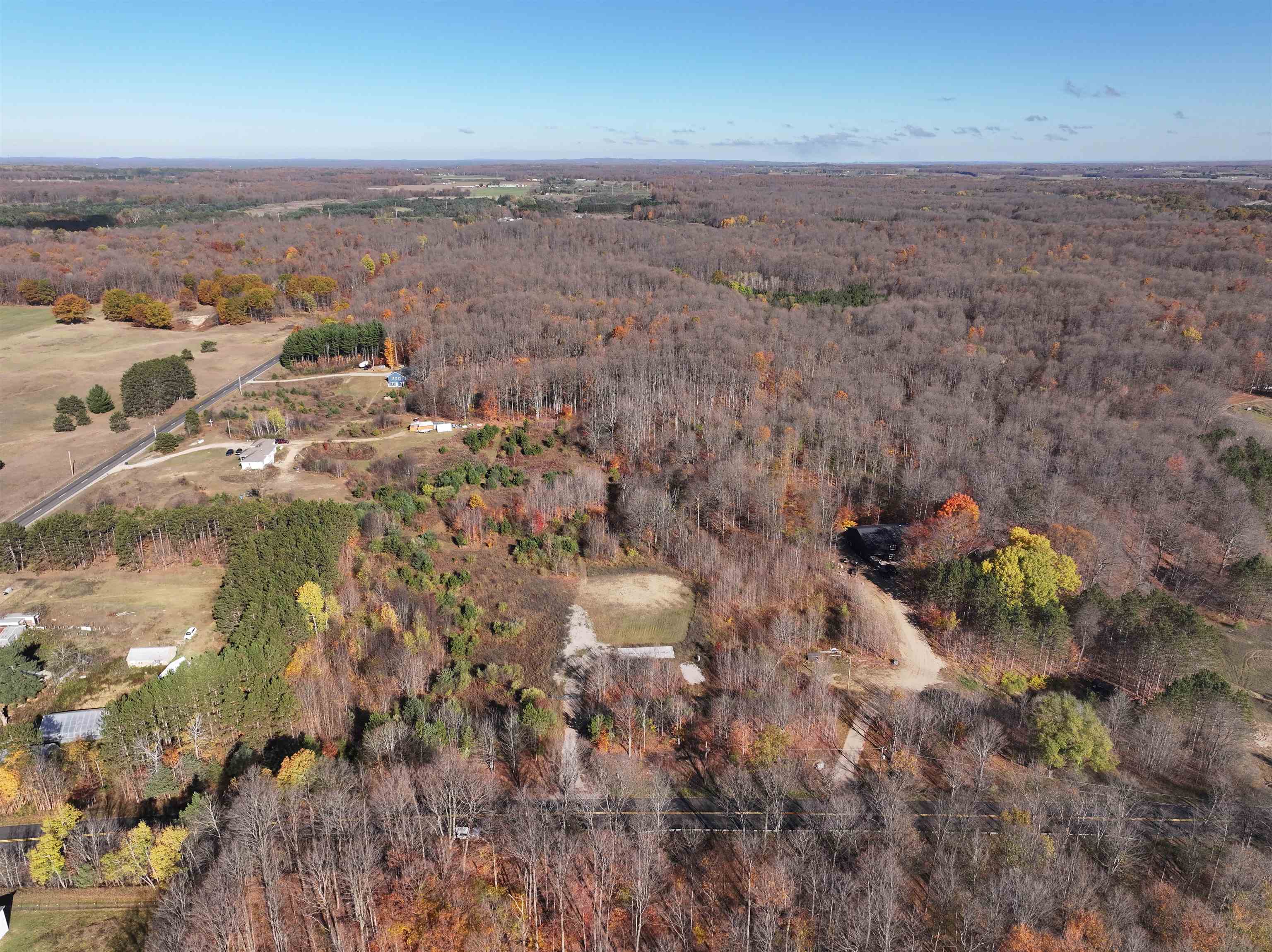 6884 Zue Road Buckley, MI 49620 - Photo 4 of 16