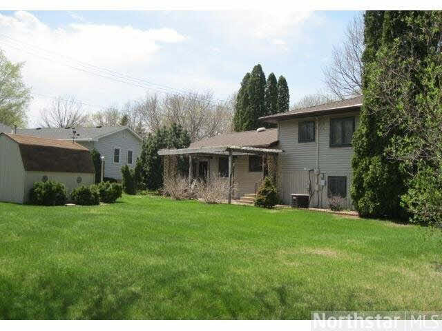 1039 Valley View Road Faribault, MN 55021 - Photo 11 of 16 Gallery Image 11